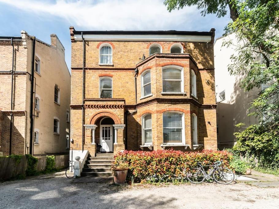 Surbiton Garden Flat Διαμέρισμα Εξωτερικό φωτογραφία